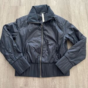 Lululemon gather and go crop nylon navy blue zip jacket size 4